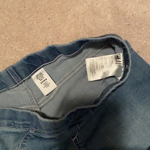 Jean Shorts - Picture 3 of 4